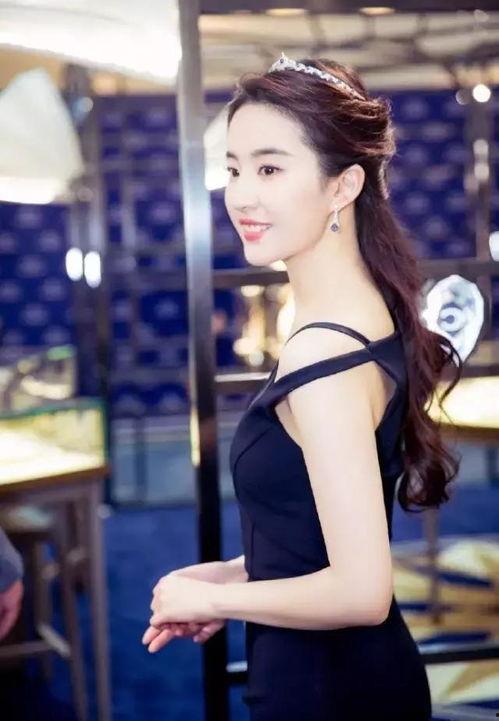 吃瓜网红模特,吃瓜界的时尚风向标