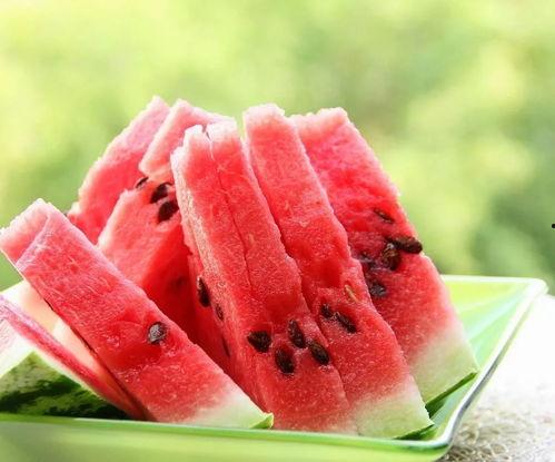 网红摆摊吃瓜图片