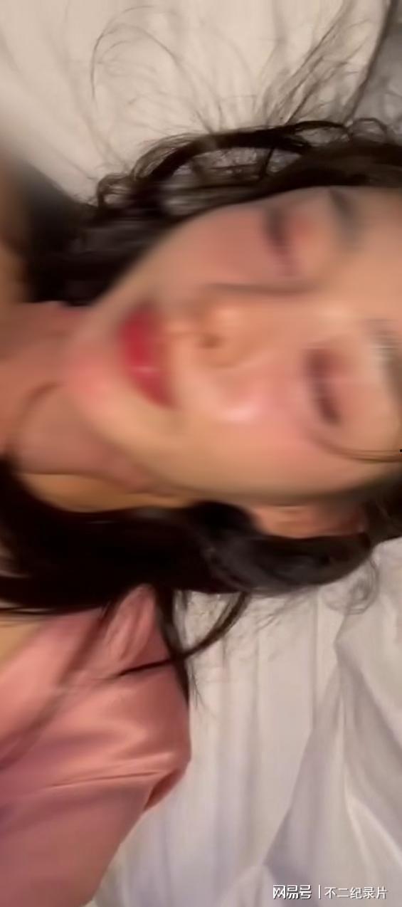 吃瓜网红赵一菲是谁啊视频,她是如何成为网络红人的？