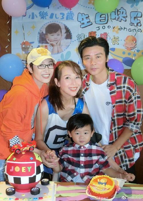 网曝吃瓜热点,揭秘娱乐圈最新八卦风云