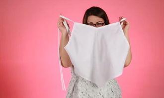 穿古装的吃瓜网红女