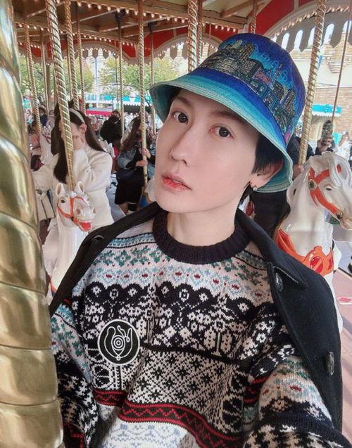 吃瓜网红带娃,萌娃笑料不断，温馨瞬间感动网友